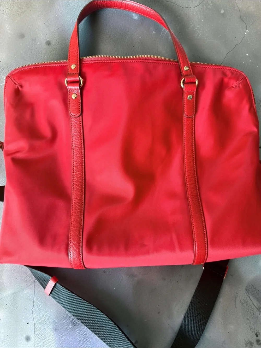 Vibrant red Kate spade laptop tote bag